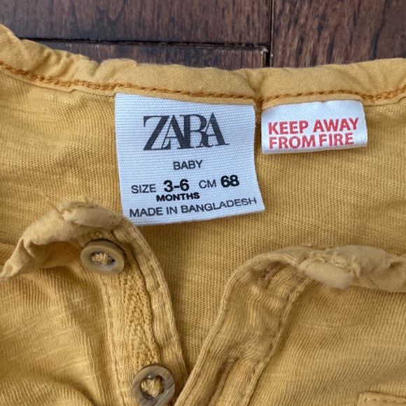 Baby Zara long sleeve - Picture 2 of 3